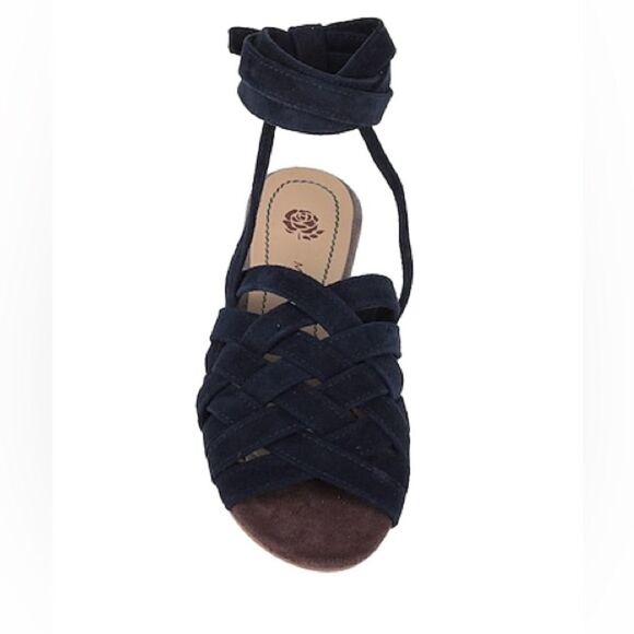 NWT Maliparmi Women's Navy Suede ankle wrap flat Sandals size 37/ 6.5 US - Picture 3 of 8